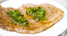 Salsa Chimichurri a propečený steak